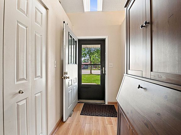 4th image of 326 Homewood Dr