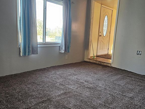 5th image of 10525 Green Ave