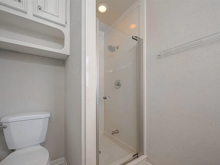 15714 Sylvan Lake Dr — Photo 21