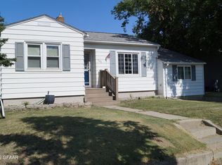 1103 3rd St NE, Devils Lake, ND 58301