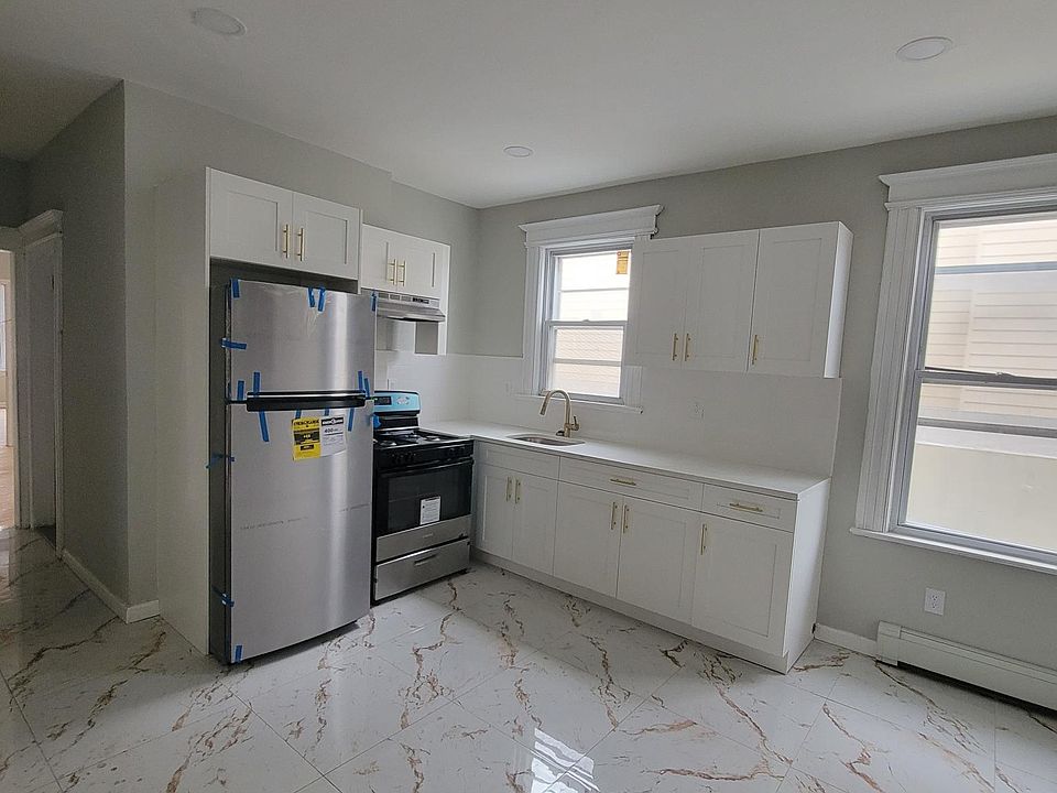 1st image of 80 Tillinghast St #1R