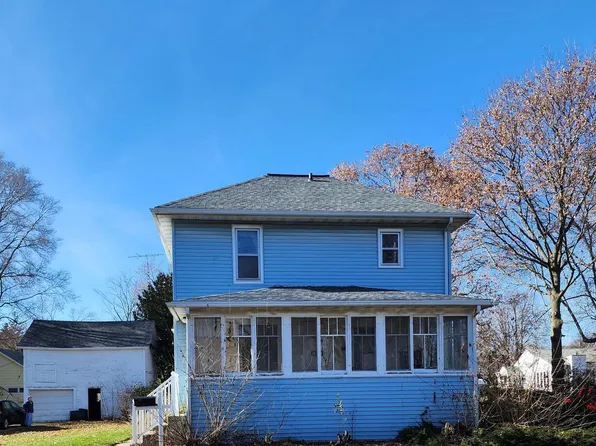 124 North Lincoln STREET, Elkhorn, WI 53121