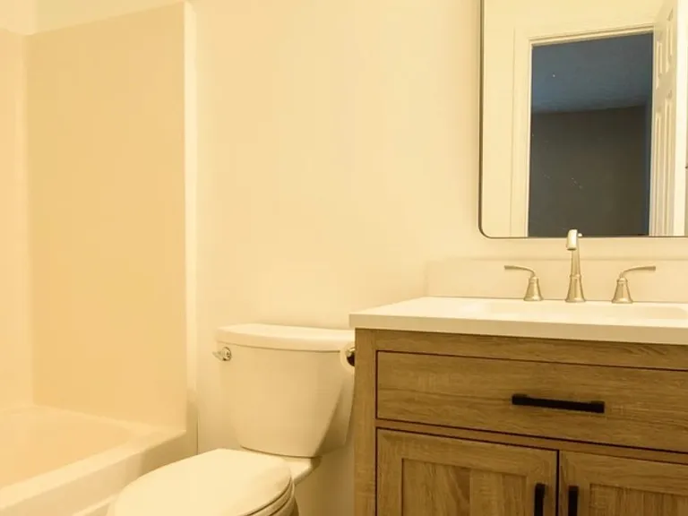 6003 Cullen Dr — Photo 13