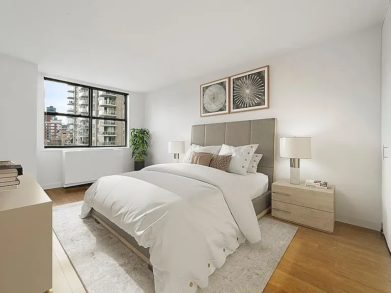 300 E 75th St #20C — Photo 4