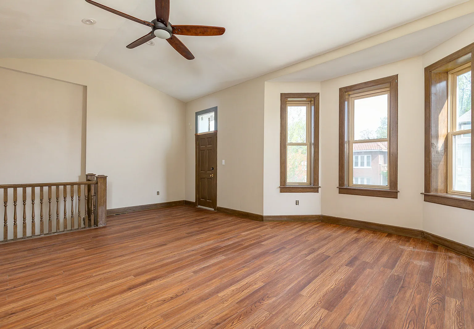 5024 Cates Ave — Photo 3