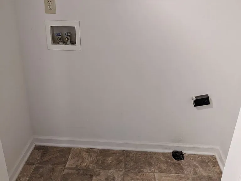 73 Virgil Dr — Photo 12