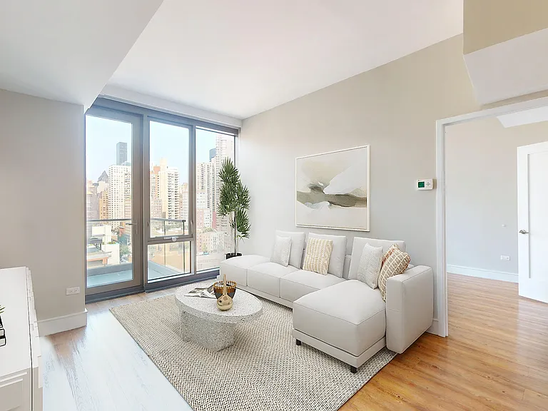237 E 34th St #1504 — Photo 1