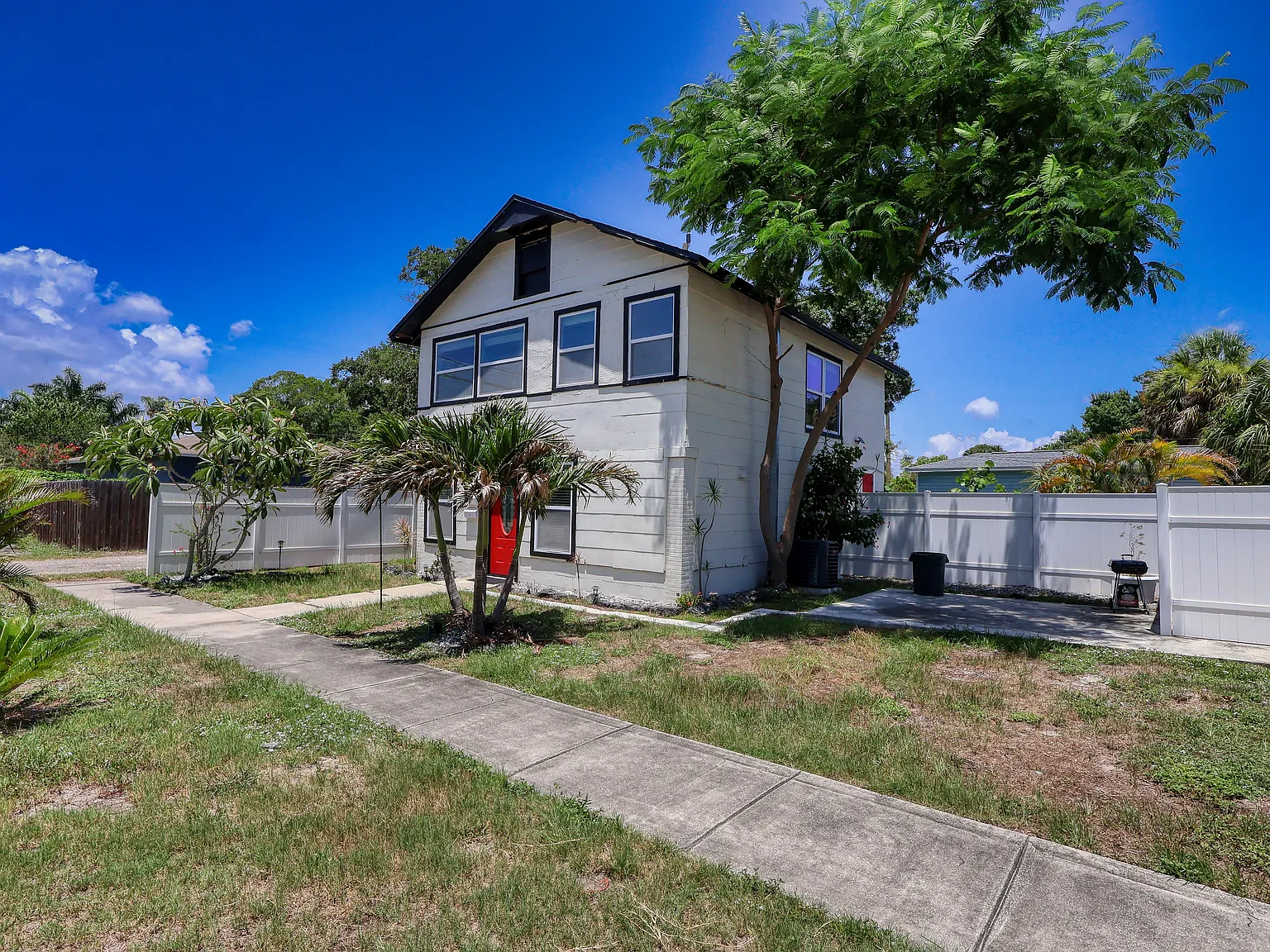 1 bed, 860 sqft, $1,600 — Photo 2