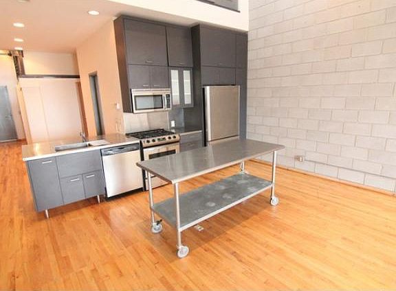 4th image of 801 Washington Ave N APT 319
