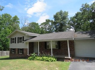 887 Hurtt Rd, Chickamauga, GA 30707