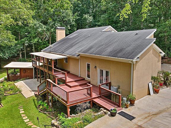 2nd image of 483 Sugarcreek Drive