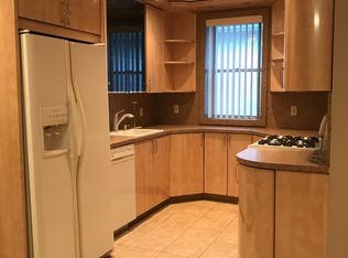 7104 17th Ave, Brooklyn, NY 11204