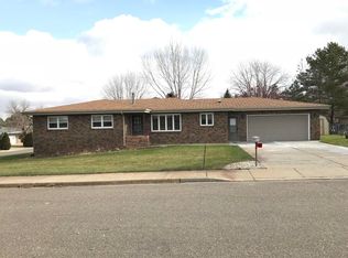 1274 14th Ave W, Dickinson, ND 58601