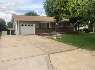 927 Vegas Dr, Saint Louis, MO