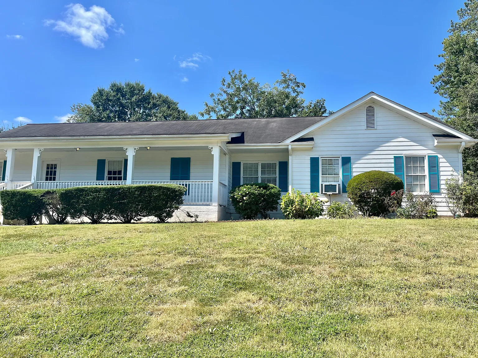 3 bed, 1616 sqft, $2,100 — Photo 1