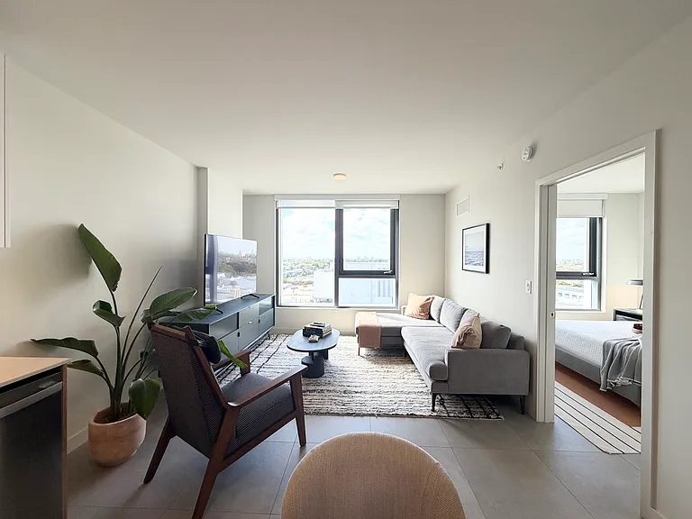 166 NW 29th St #3 — Photo 6