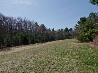 15 Holcomb St, Simsbury, CT 06070
