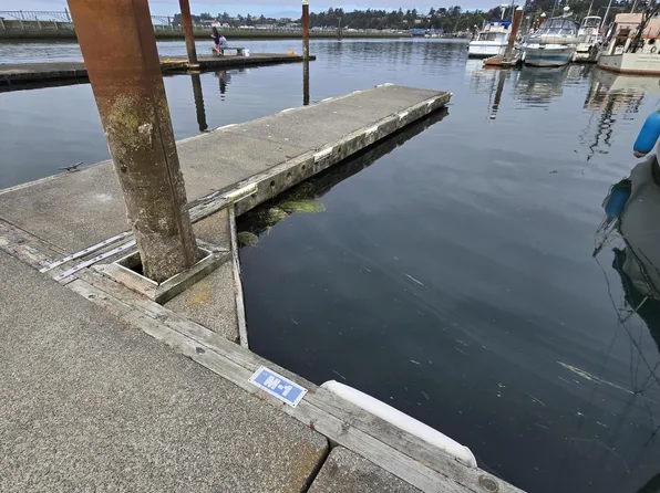 SE Bay Blvd #M1, Newport, OR 97365