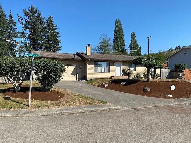 Building Photo - 18632 15th Loop NE