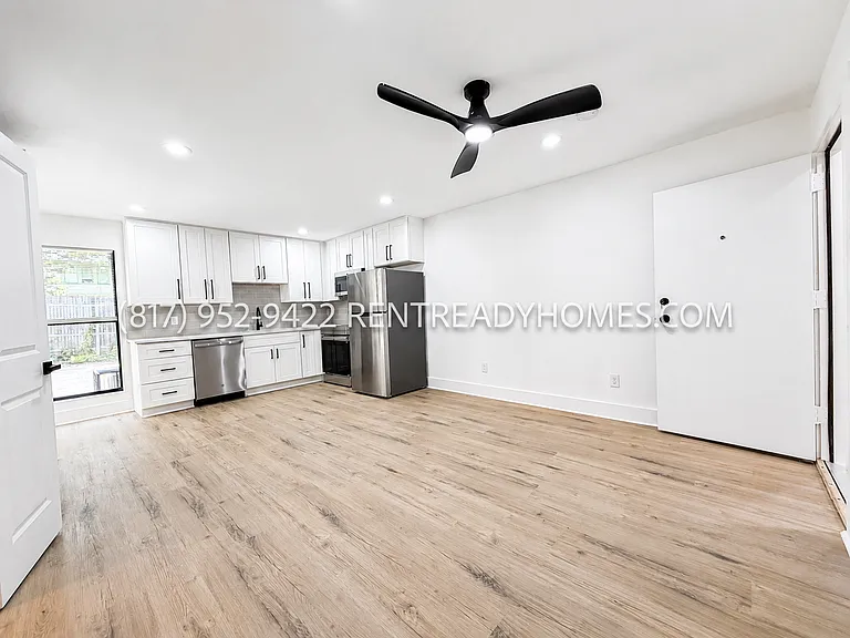 1510 W Jefferson Blvd #106 — Photo 2