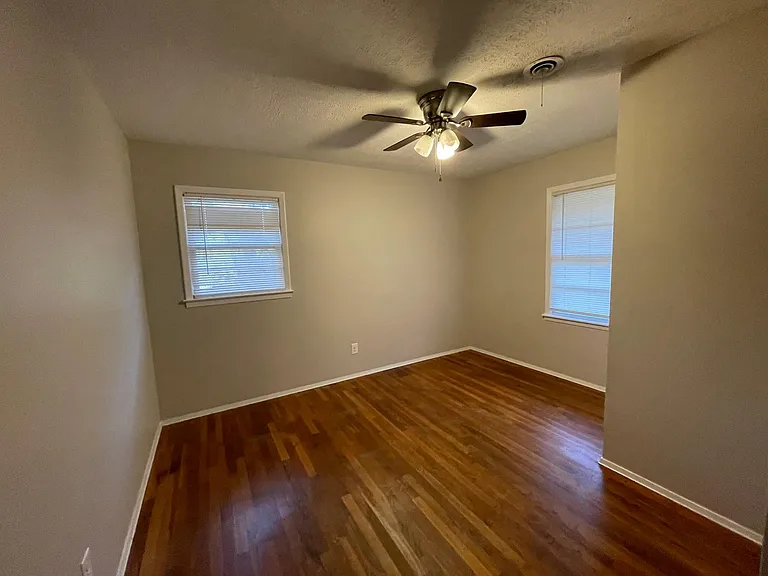 3635 Belair Rd — Photo 5