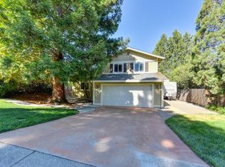 1670 Wimbledon Dr, Auburn, CA 95603
