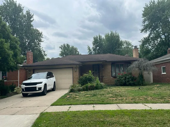 19978 Fleetwood Dr, Harper Woods, MI 48225