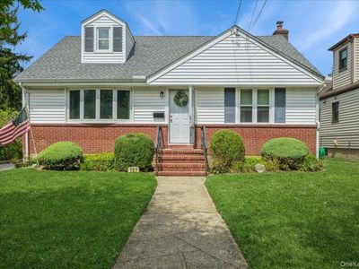 107 Atlantic Avenue, Garden City Park, NY, 11040