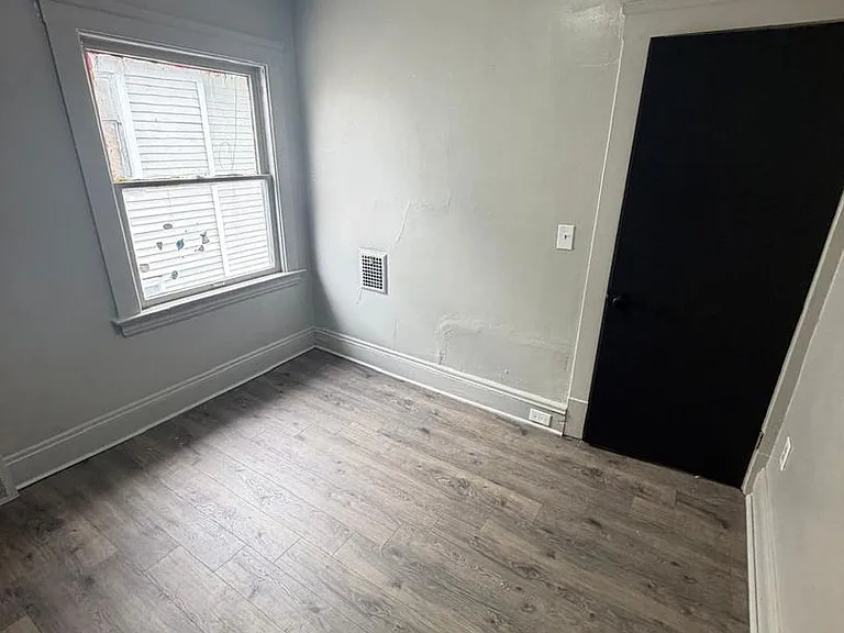 9529 Mount Auburn Ave — Photo 17