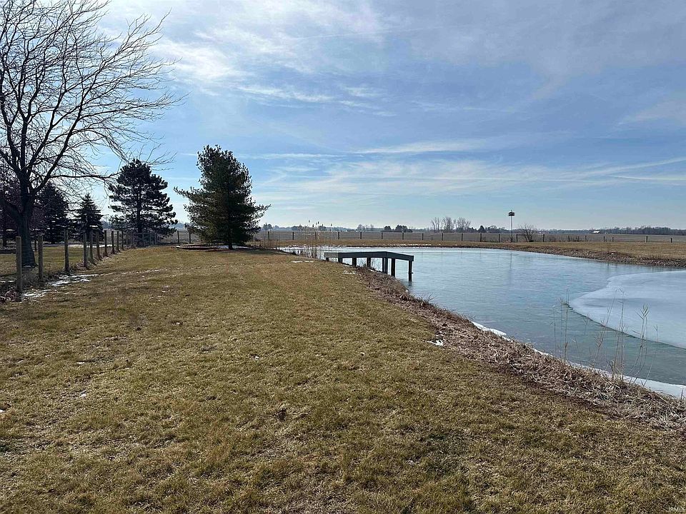 4707 N Blue Lake Rd, Churubusco, IN 46723 Zillow