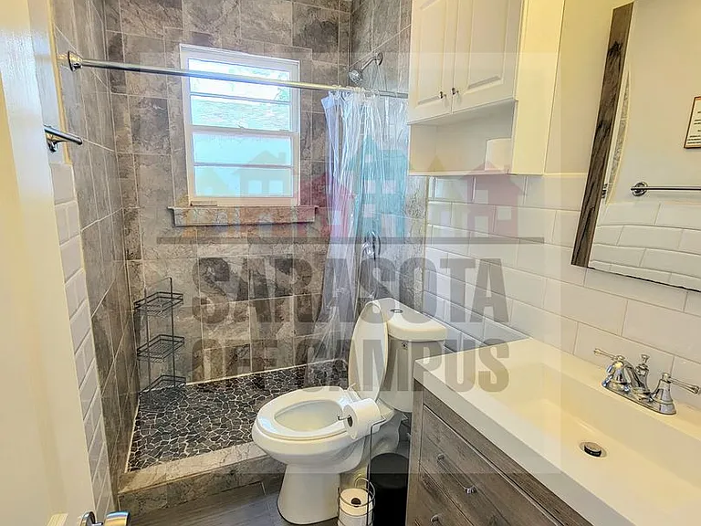 1119 32nd St #A-B — Photo 27