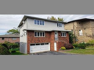 227 9th St, Palisades Park, NJ 07650