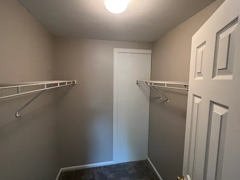 1031 Murdoch Ct #1 — Photo 12