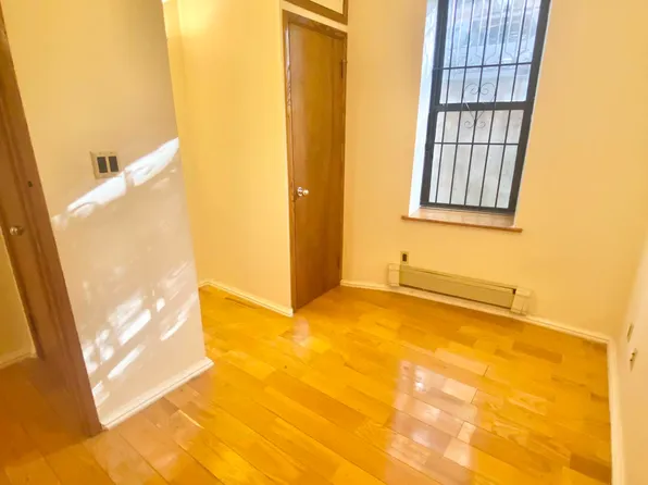 189 Eighth Avenue image 7 of 14