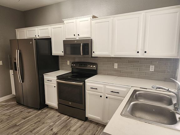 2nd image of 3876 E Flower St