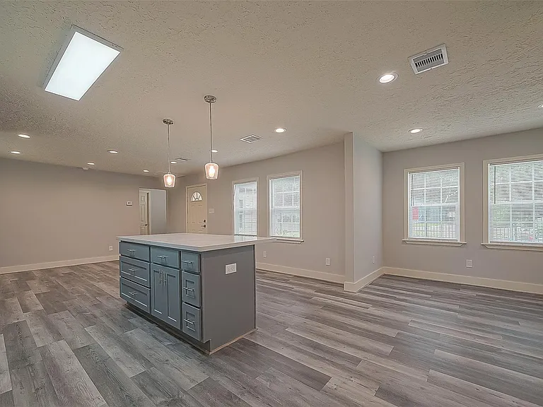 4417 Knoxville St — Photo 21