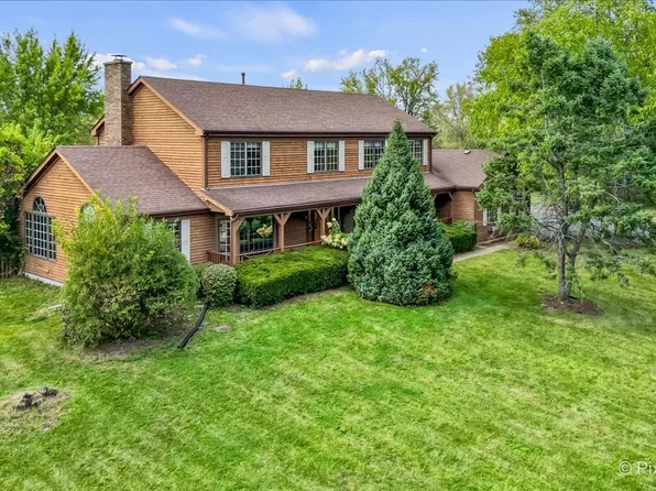 4319 McCauley Rd, Woodstock, IL 60098