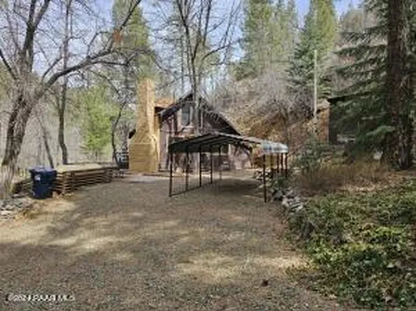 8325 S Breezy Pine Rd, Mayer, AZ 86333
