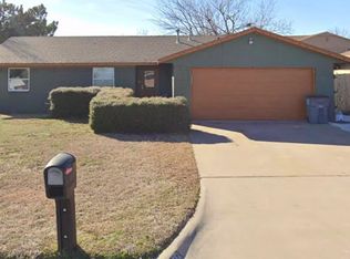 2412 NW 80th St, Lawton, OK 73505
