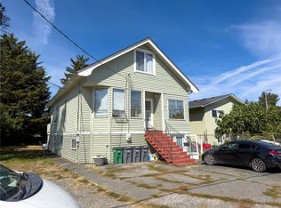 720 Vernon Ave, Saanich, BC V8Z3X6