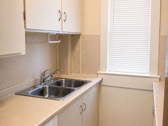 5th image of 5 Madison St APT 1