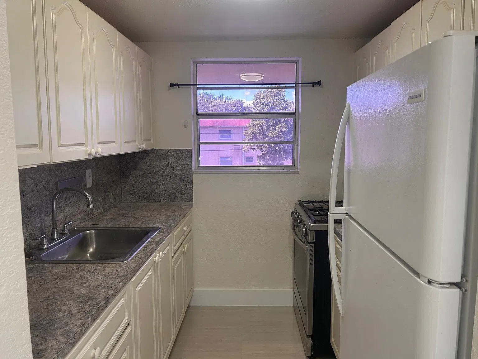1 bed, 620 sqft, $1,800 — Photo 3