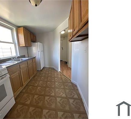 2nd image of 3009 Bruner Ave #2