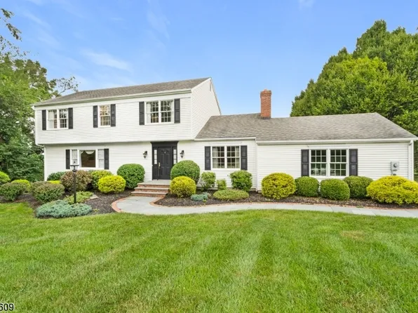 5 Ridge Dr, Washington Twp., NJ 07882