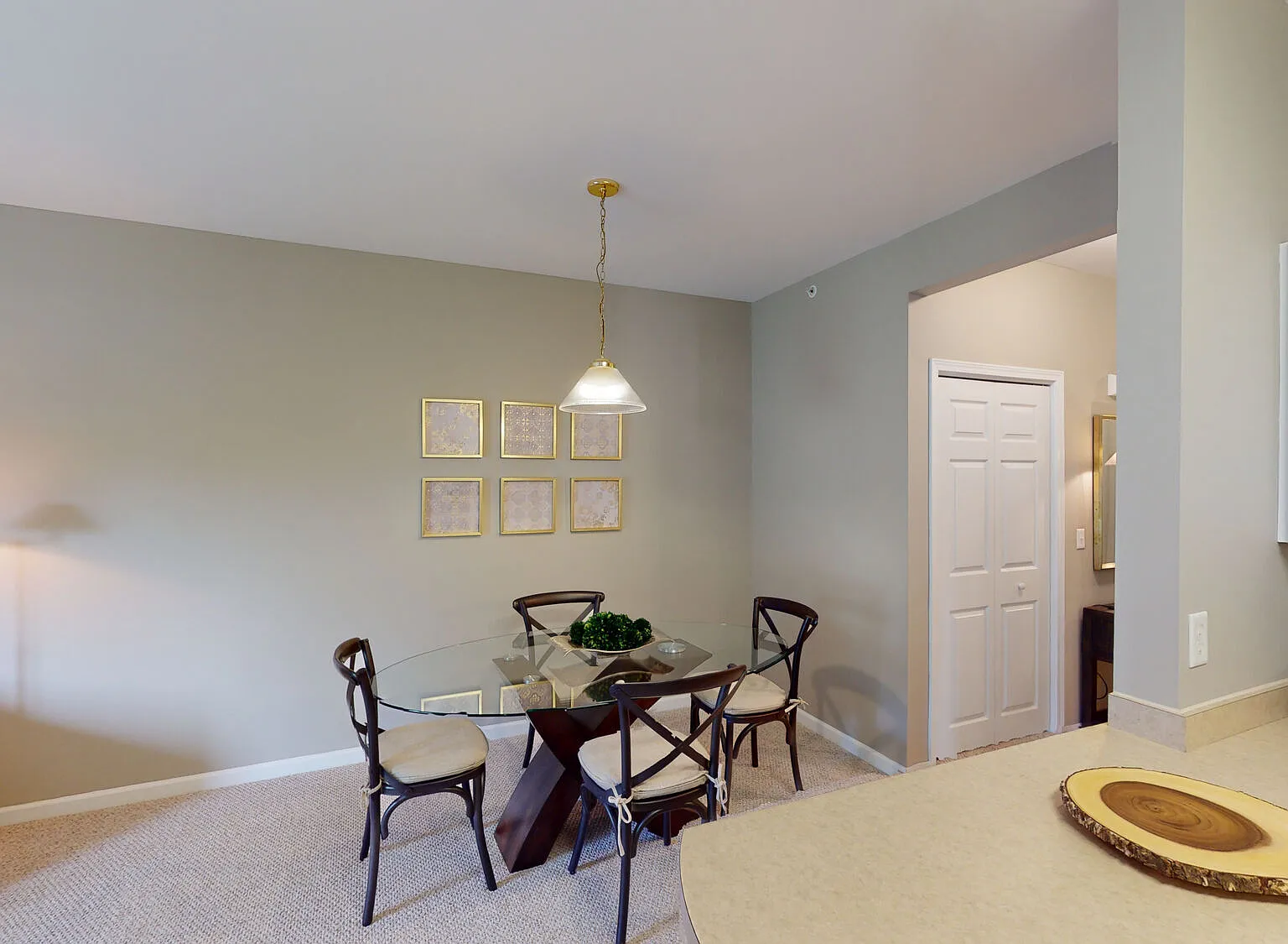 Park Lane Apartments — Photo 3