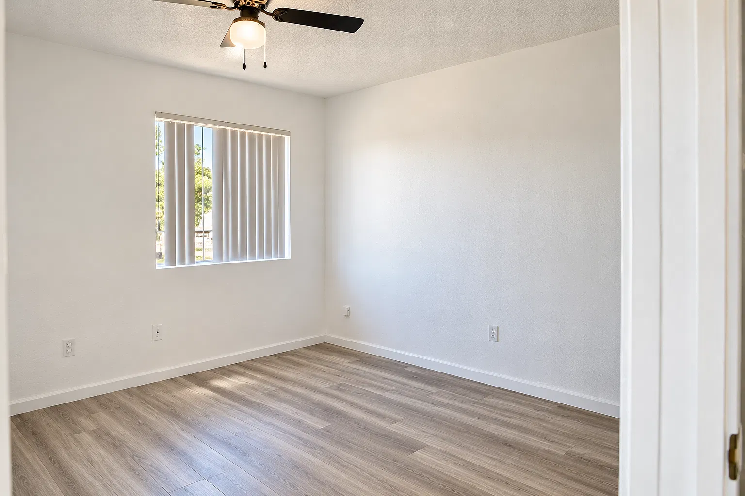 2 bed, 750 sqft, $1,325 — Photo 3