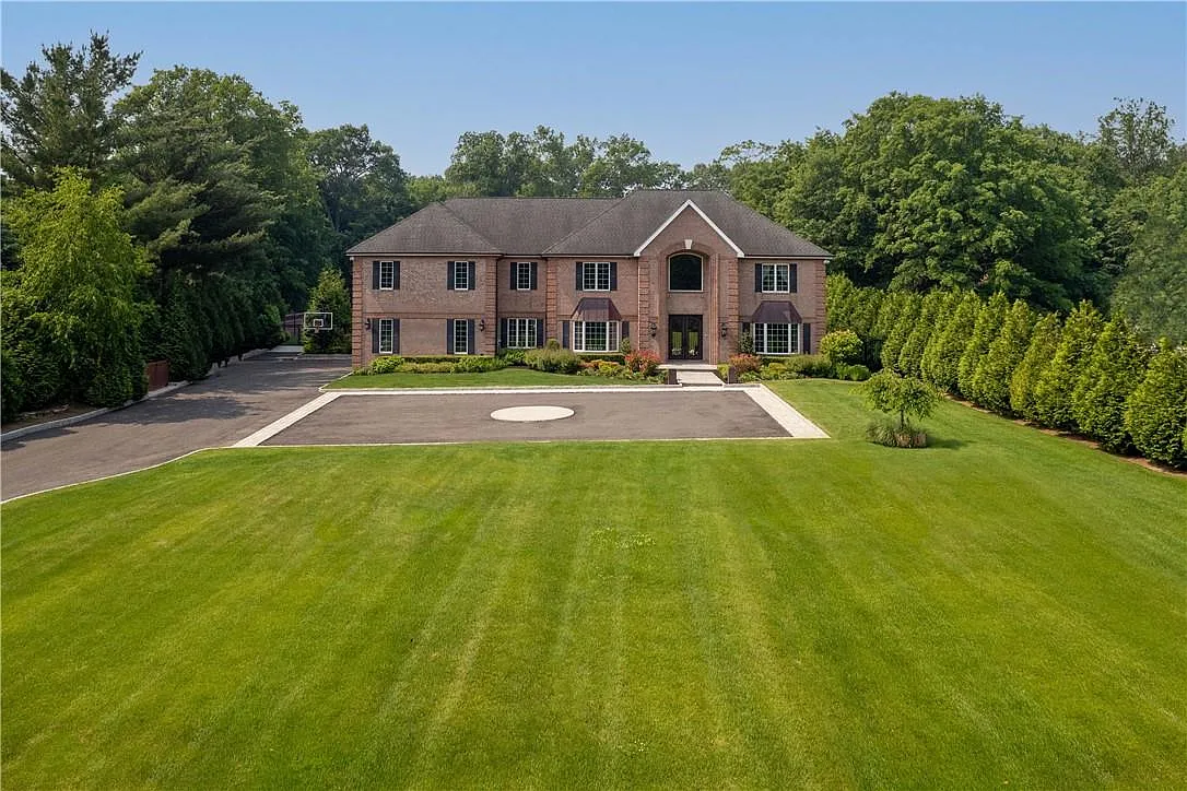 27 Buckout Road photo 1