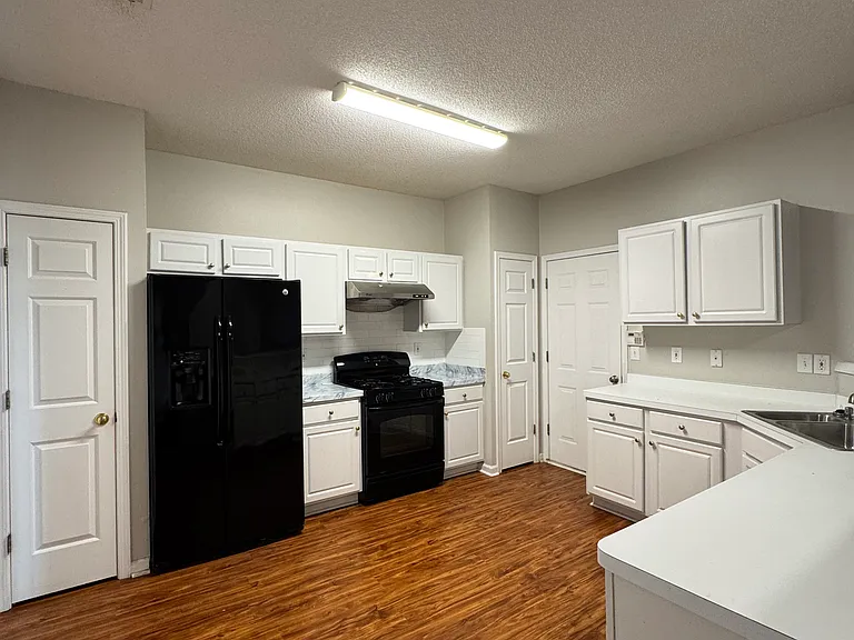3020 Oxwell Dr — Photo 4