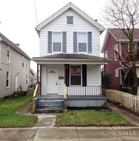 139 Gordon Ave photo 1