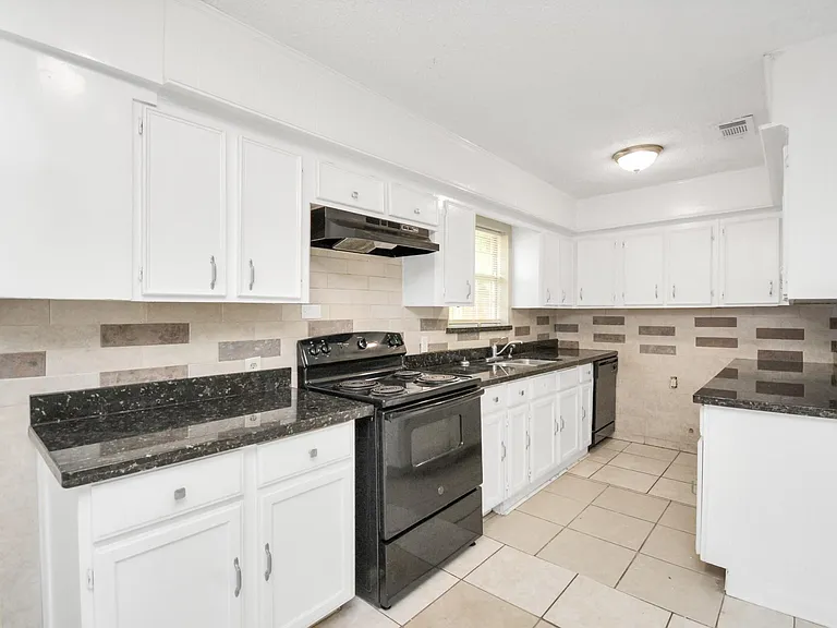 8622 Elbert St #B — Photo 6